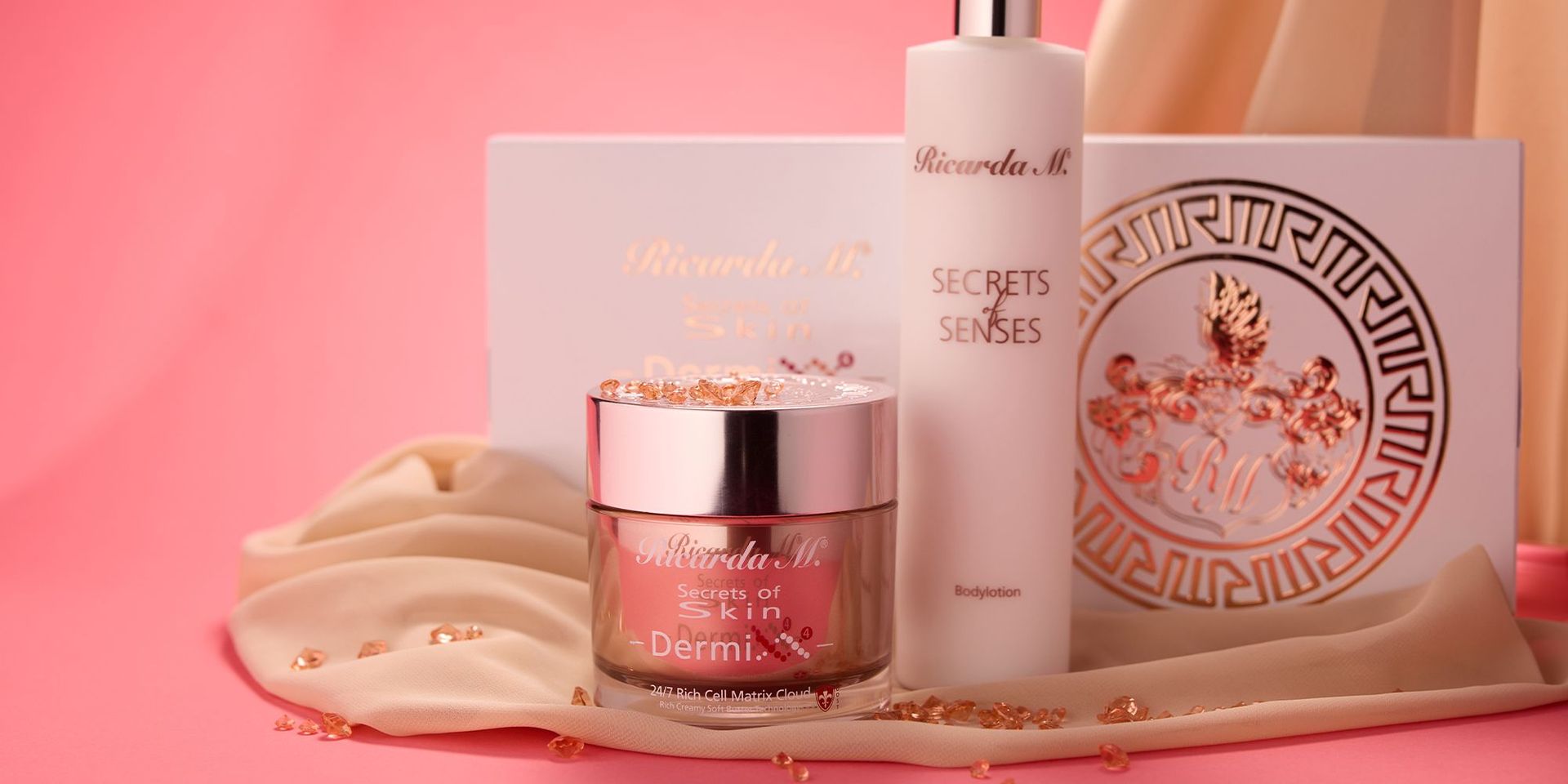 Ausgewählte Hautpflegeprodukte aus der Pflegelinie SEOS Secrets of Skin