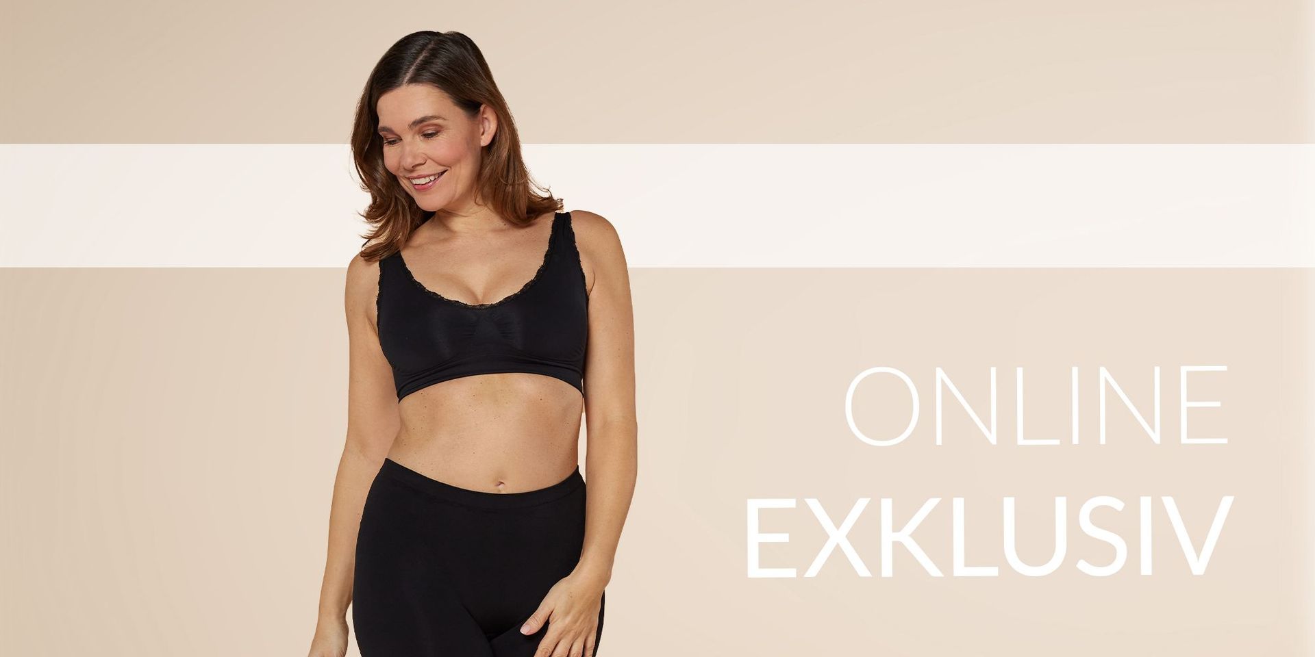 Frau in schwarzer Sportbekleidung, online exklusiv bei CHANNEL21 erhältlich