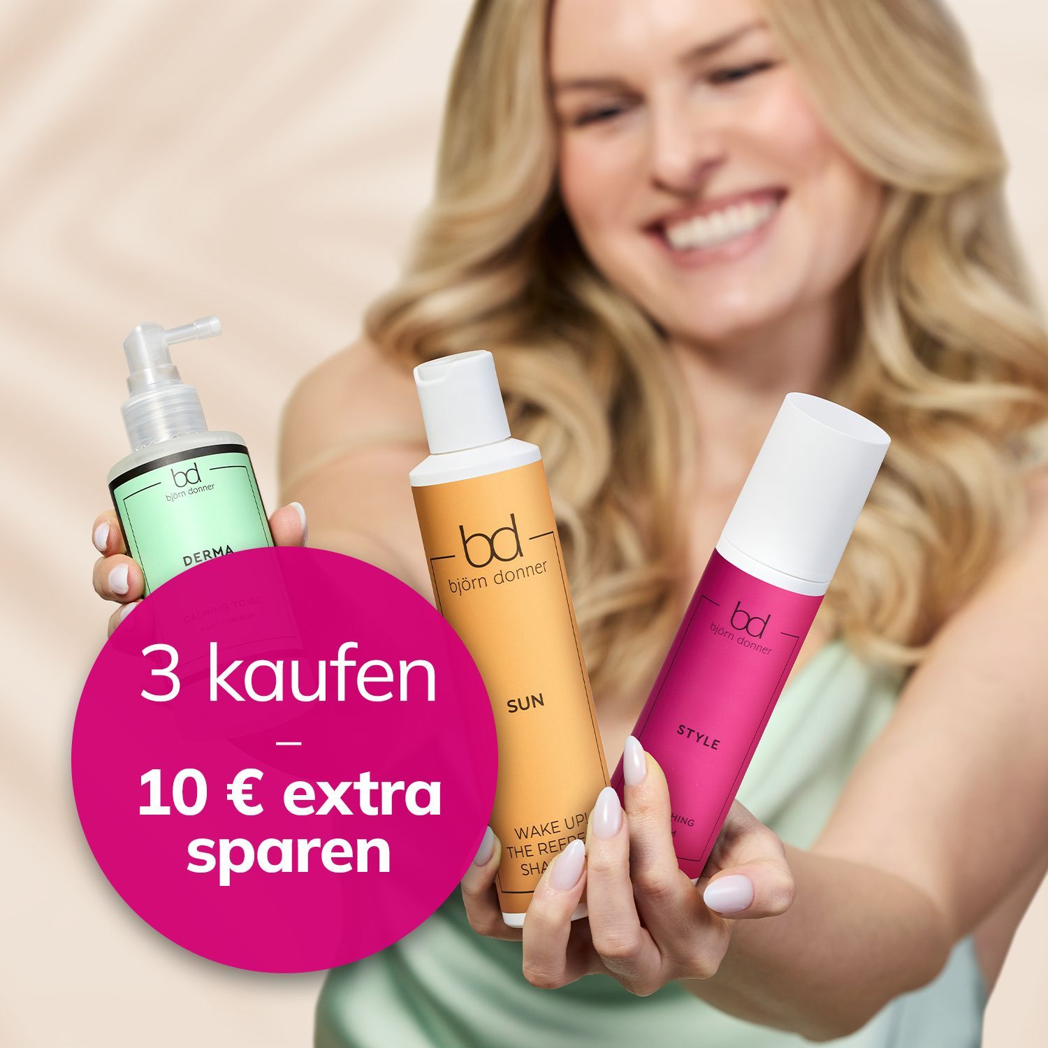 Frau hält drei bunte bd björn donner Pflegeprodukte vor sich und lächelt