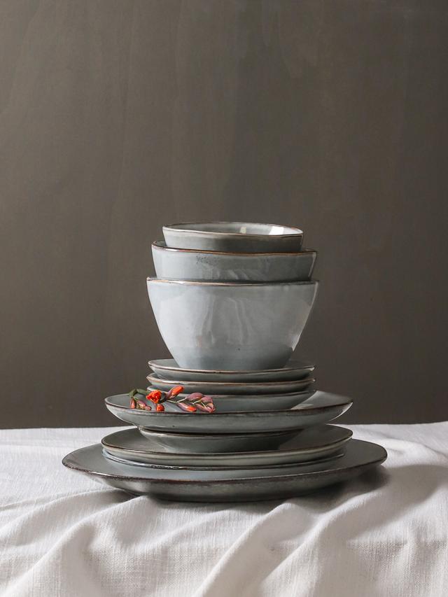 Produktbild von Keramik-Geschirrset "Moon" 100 % handgefertigt, 16-teilig