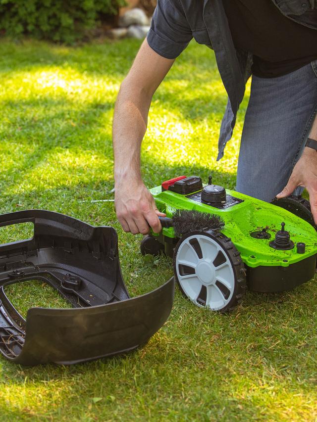 Produktbild von Rasenroboter "Mähroboter 7.0" für 750 m², Mähen & Düngen, 2-in-1, 24 V