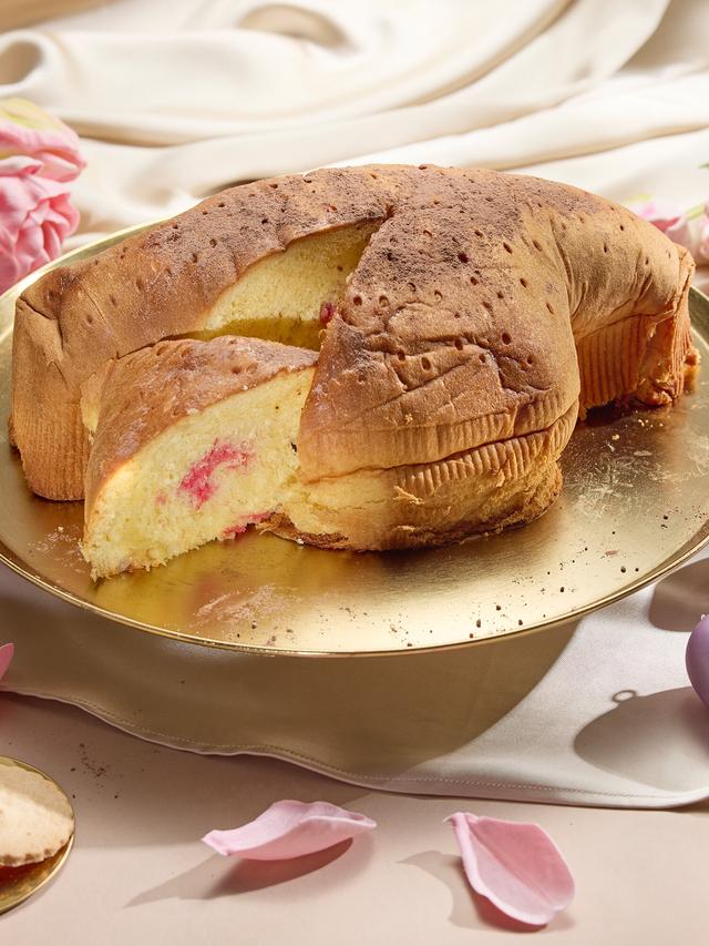 Produktbild von Strano e Nostrano Osterkuchen in Taubenform "COLOMBAÍ" nach traditioneller Art, Limoncello oder Zuppa Inglese, 750 g